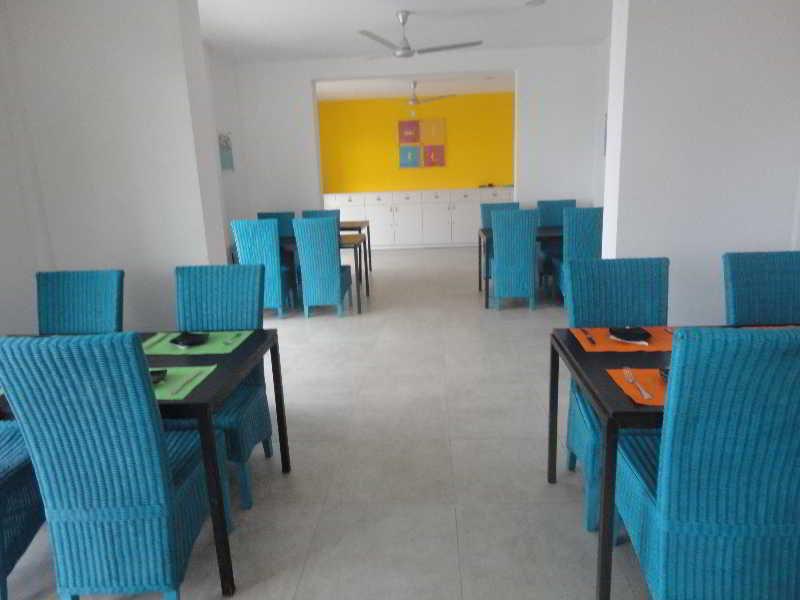 Hotel J