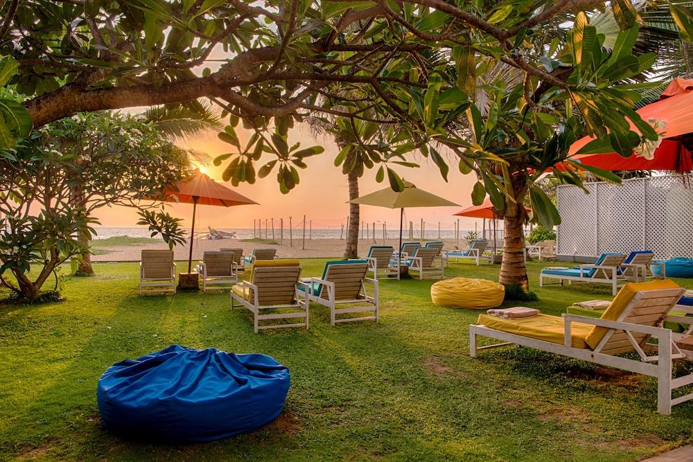 J 3* Negombo
