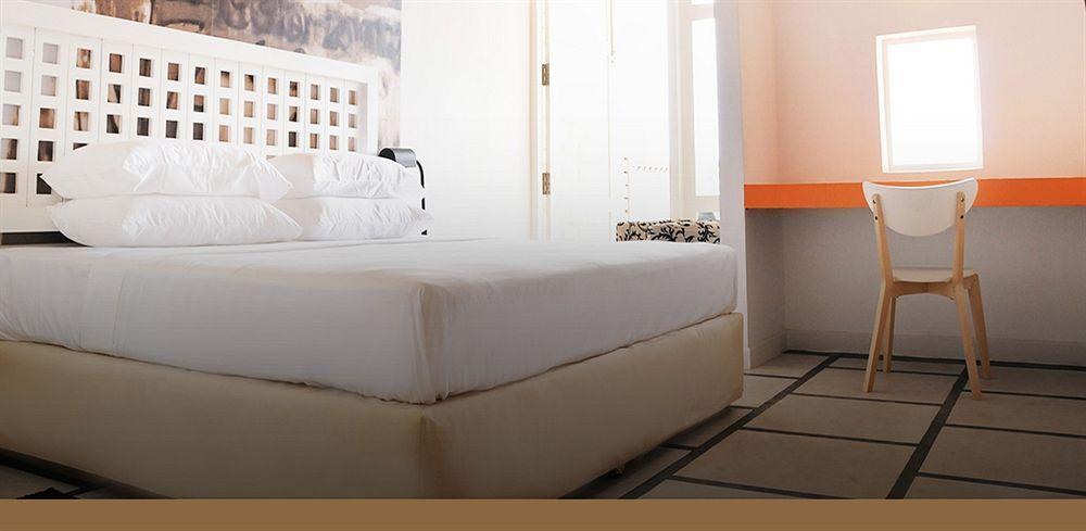 J 3* Negombo