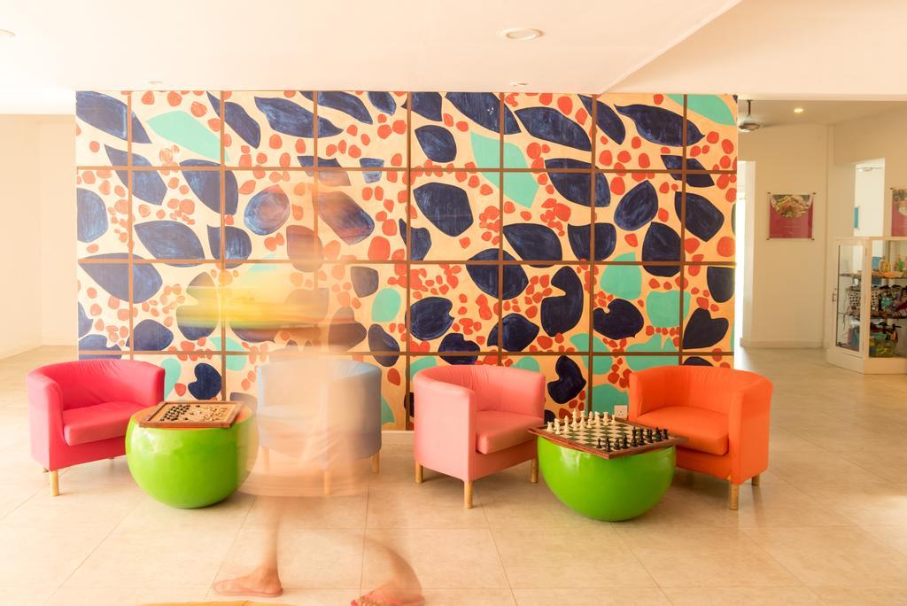 Hotel J