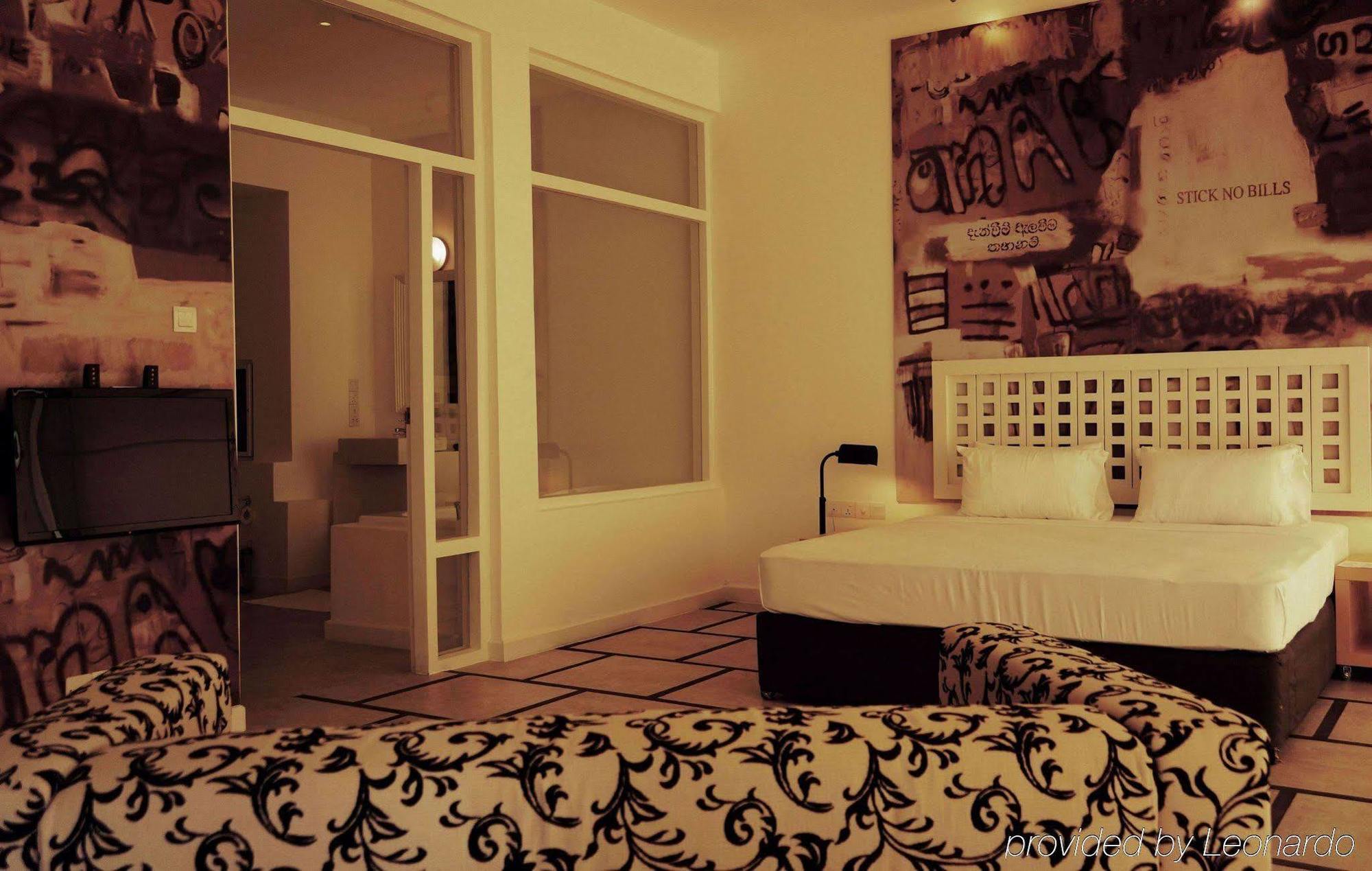 J Hotel